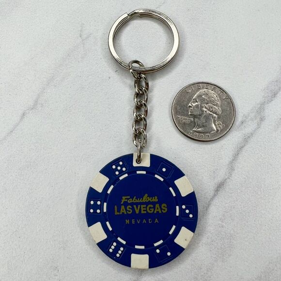 Las Vegas Nevada Poker Chip Casino Souvenir Keychain Keyring - Picture 1 of 7